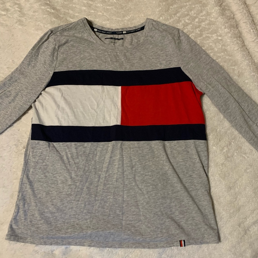 long sleeve t-shirt